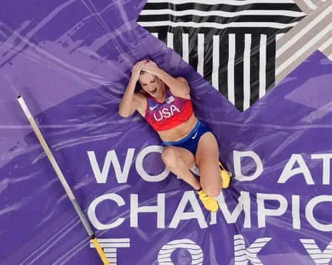 The American vaulter claims third global vaulting title in thrilling Tokyo showdown